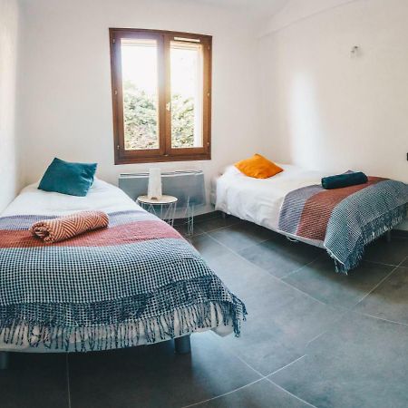 Villa In Provence With Private Pool ลีล-ซูร์-ลา-ซอร์ก ภายนอก รูปภาพ