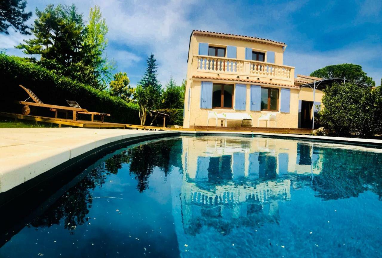 Villa In Provence With Private Pool ลีล-ซูร์-ลา-ซอร์ก ภายนอก รูปภาพ