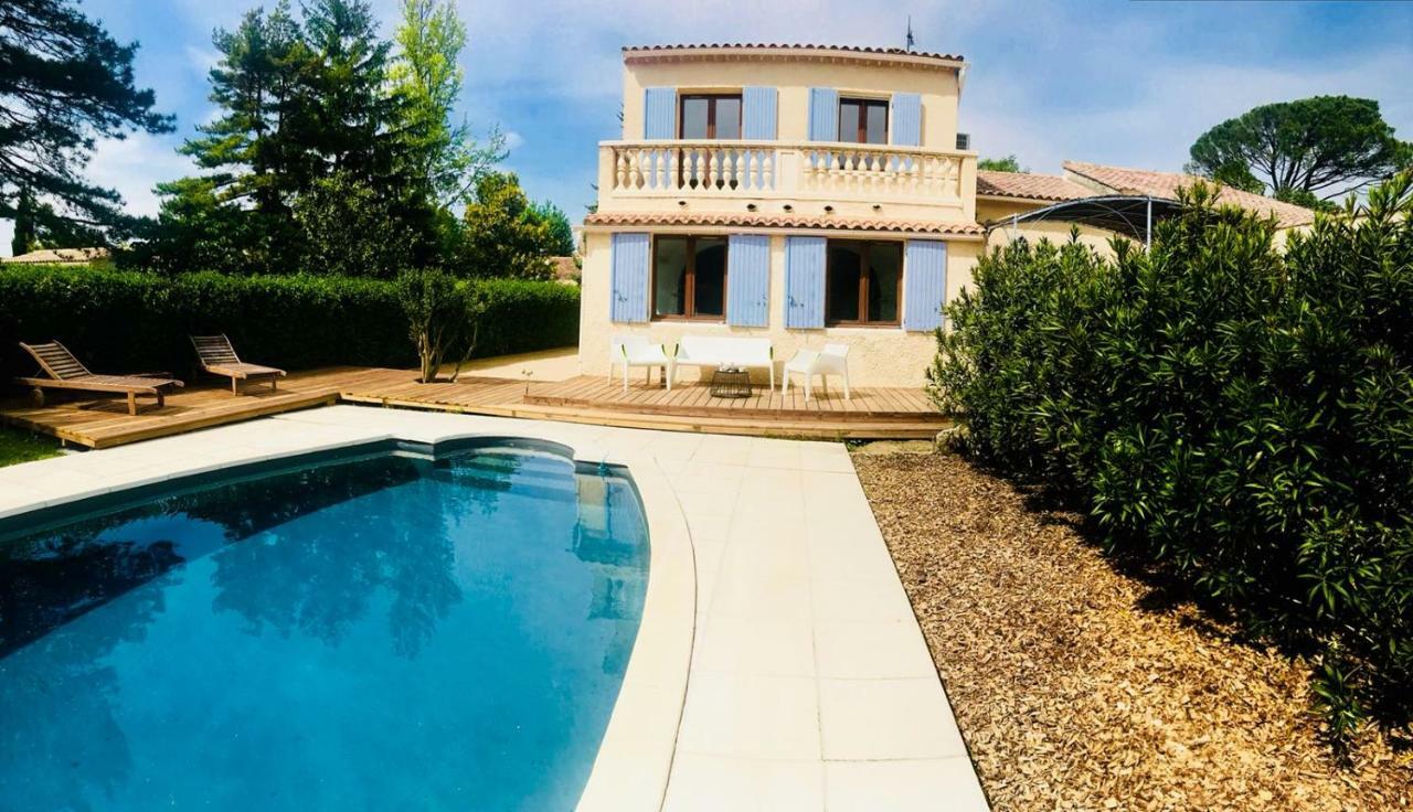 Villa In Provence With Private Pool ลีล-ซูร์-ลา-ซอร์ก ภายนอก รูปภาพ