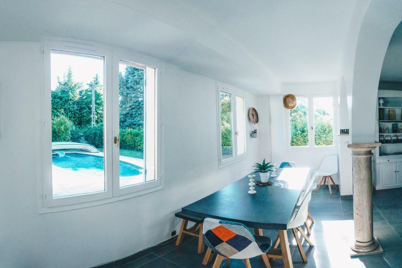 Villa In Provence With Private Pool ลีล-ซูร์-ลา-ซอร์ก ภายนอก รูปภาพ