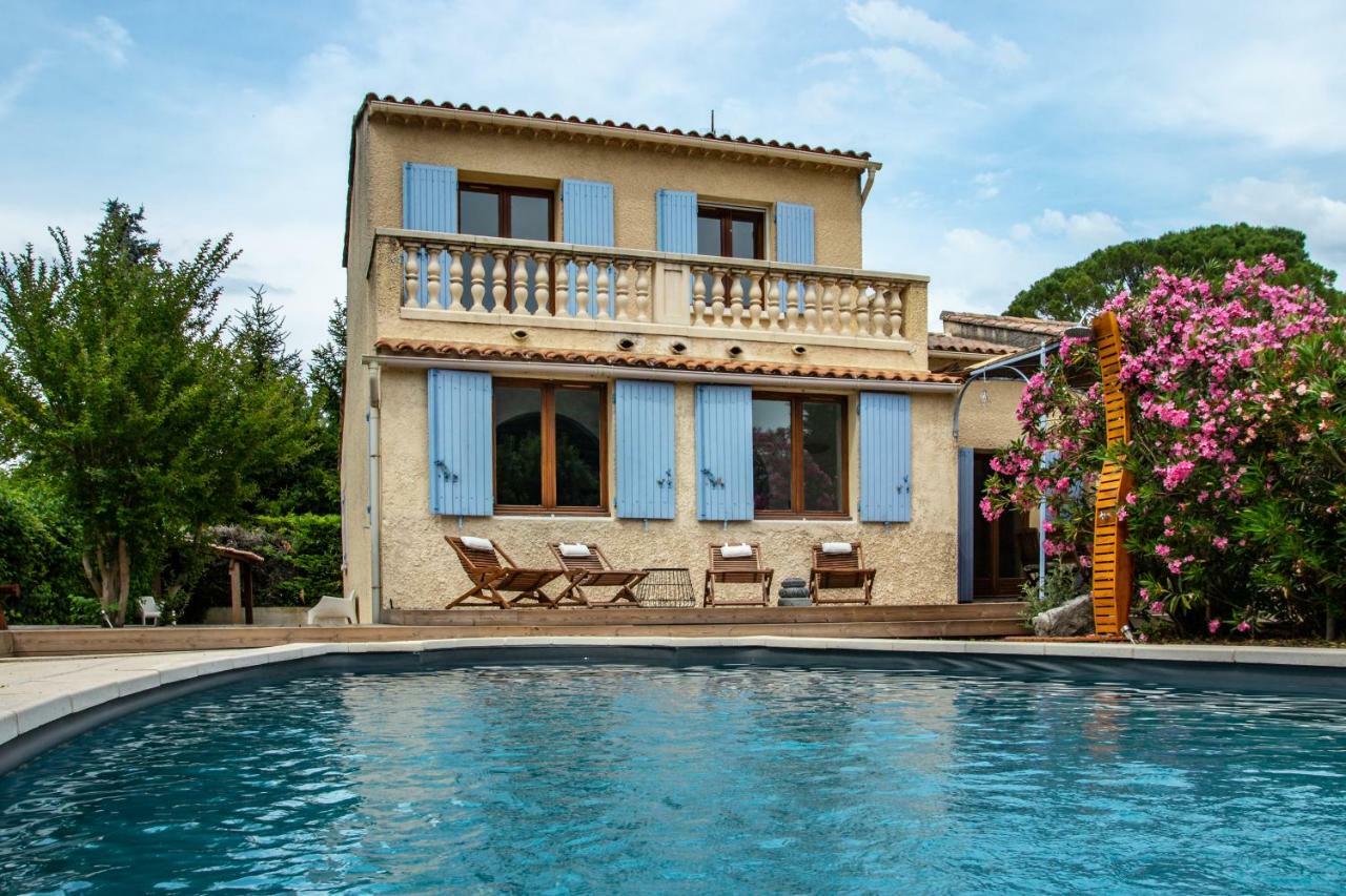 Villa In Provence With Private Pool ลีล-ซูร์-ลา-ซอร์ก ภายนอก รูปภาพ