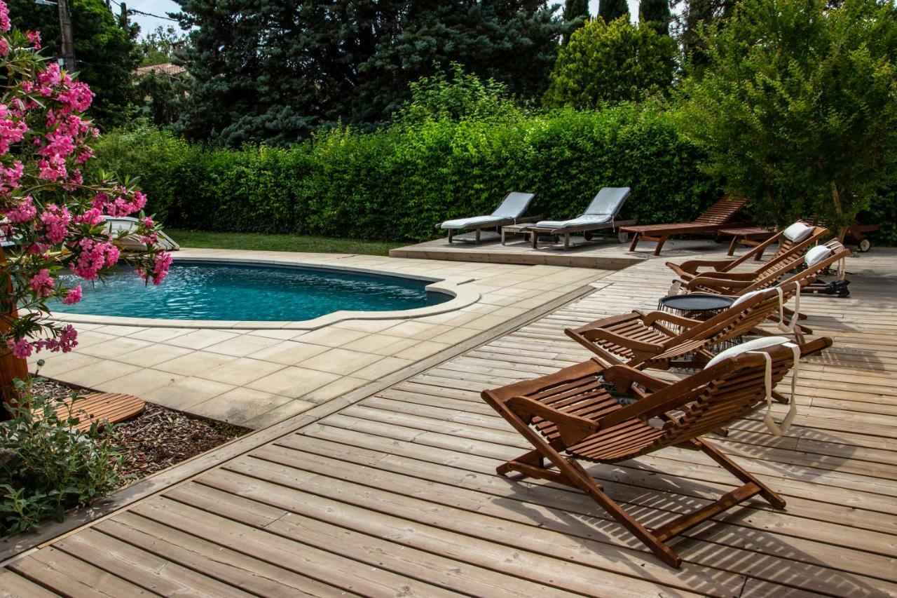 Villa In Provence With Private Pool ลีล-ซูร์-ลา-ซอร์ก ภายนอก รูปภาพ