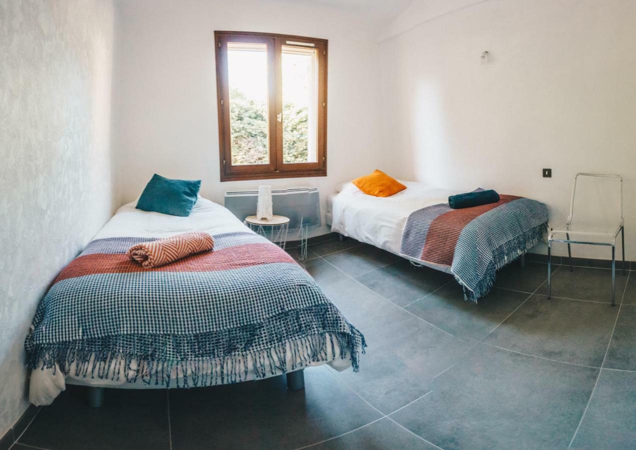 Villa In Provence With Private Pool ลีล-ซูร์-ลา-ซอร์ก ภายนอก รูปภาพ